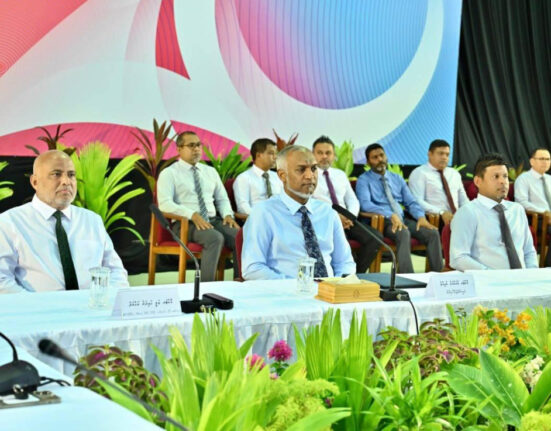 ގައުމީ ތަރައްގީގެ ޕްލޭން އެކުލަވާލުމުގެ މަސައްކަތް ފެށުން: އަމާޒު ހިފާފައި ވަނީ އެ މަސައްކަތް އަހަރެއް ތެރޭގައި ނިންމުމަށް -- ފޮޓޯ: ރައީސް އޮފީސް